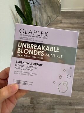 OLAPLEX Unbreakable Blondes Mini Kit